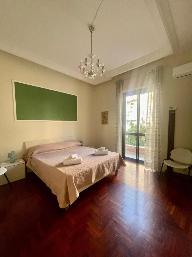 Apartament Dimora Di Maury A Due Passi Dai Trasporti E Da Ballaro Palermo Exterior photo