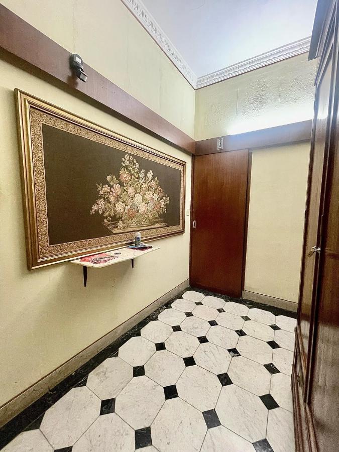 Apartament Dimora Di Maury A Due Passi Dai Trasporti E Da Ballaro Palermo Exterior photo