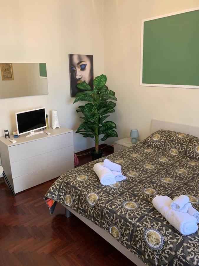 Apartament Dimora Di Maury A Due Passi Dai Trasporti E Da Ballaro Palermo Exterior photo