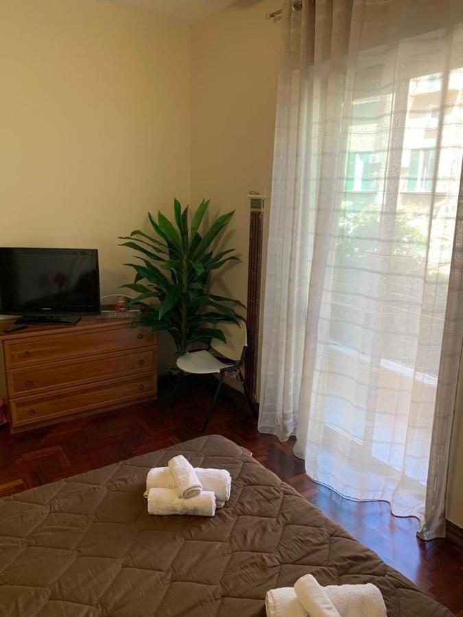 Apartament Dimora Di Maury A Due Passi Dai Trasporti E Da Ballaro Palermo Exterior photo