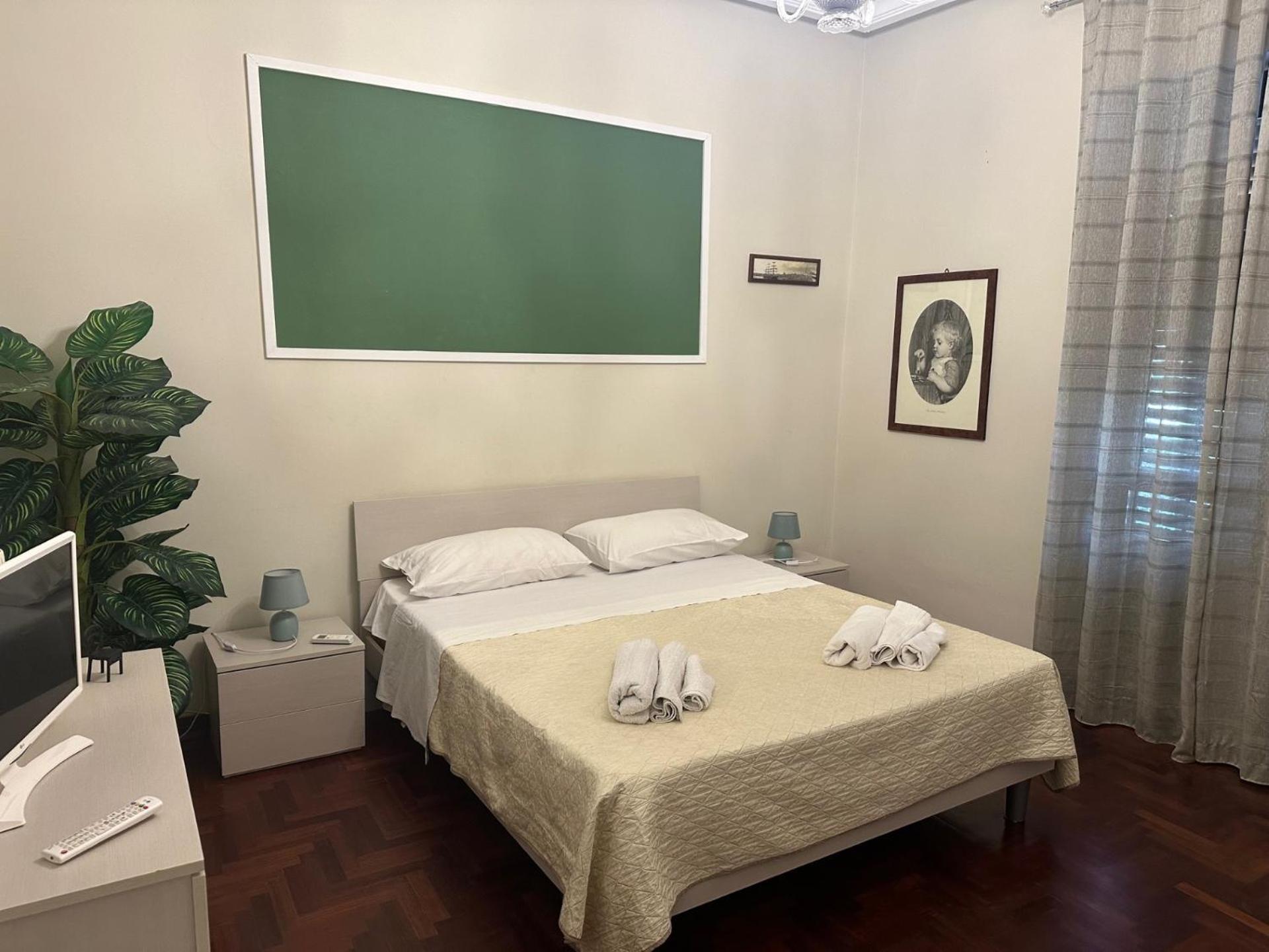 Apartament Dimora Di Maury A Due Passi Dai Trasporti E Da Ballaro Palermo Exterior photo